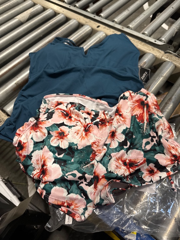 Photo 1 of ,SIZE XL  L)