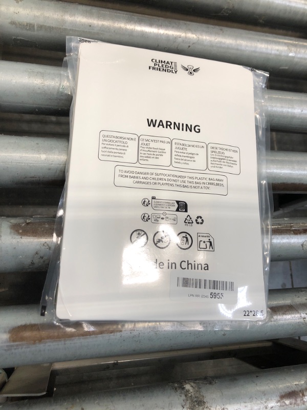 Photo 1 of FACTORY SEALING******** ROXUN 4 Pack Neck Gaiter, Cooling Breathable Face Mask UV Protection Scarf Hiking Bandana for Men/Women Black+Gray+White+Army Green