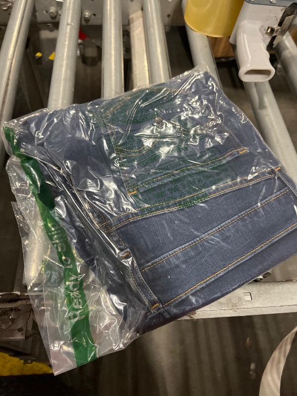 Photo 1 of Levi's® Womens Classic Straight The Clean Hem 12 M