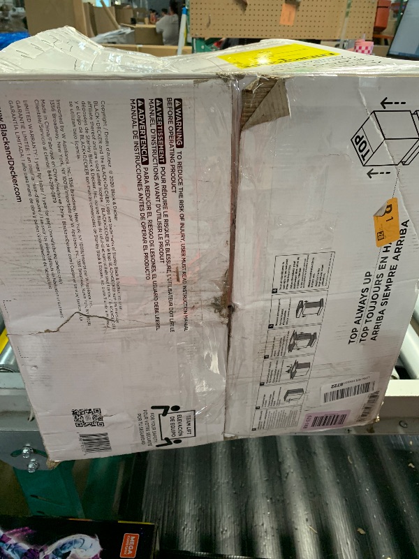 Photo 1 of *********************Doesn’t blow cold, missing all accessories****************
BLACK+DECKER Portable Air Conditioner, 9,000 BTU (5,300 BTU SACC) for Rooms up to 400 Sq. Ft., Portable AC with Follow Me Remote Control and Window Kit, BPACT08WT, White