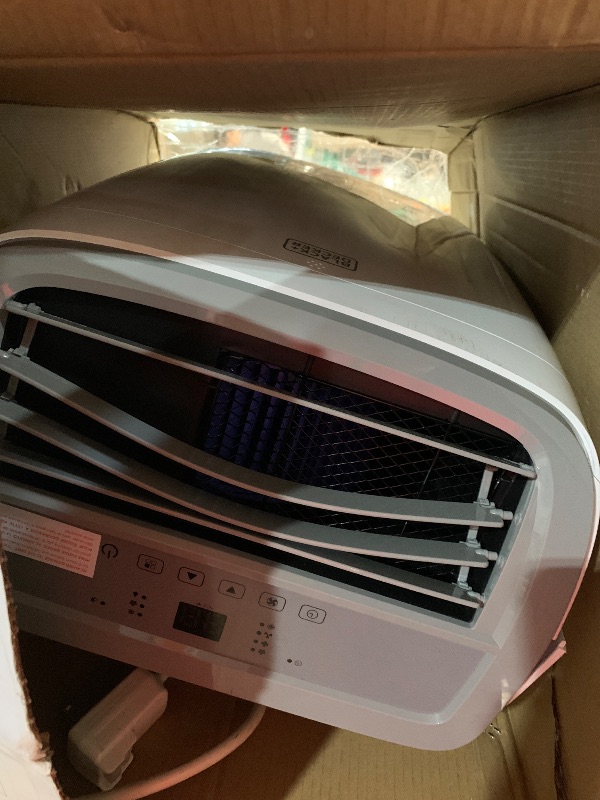 Photo 1 of *********************Doesn’t blow cold, missing all accessories****************
BLACK+DECKER Portable Air Conditioner, 9,000 BTU (5,300 BTU SACC) for Rooms up to 400 Sq. Ft., Portable AC with Follow Me Remote Control and Window Kit, BPACT08WT, White