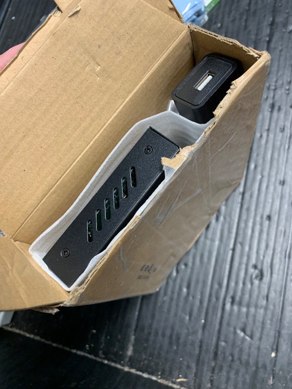 Photo 1 of 2x2 HDMI 4K Video Wall Controller with Media Player Function,4K@30HZ TV Wall Processor, 8 Display Modes 1x1 1x2 1x3 1x4 2x2 2x1 3x1 4x1 with Remote Control, 180°Rotate,with for 4x1-1 HDMI Input/Output