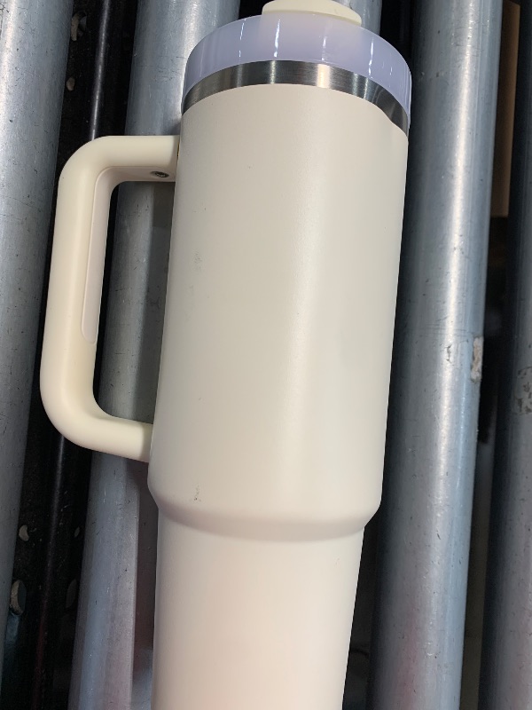 Photo 1 of (see all images) STANLEY Quencher H2.0 Tumbler with Handle and Straw 30 oz | Flowstate 3-Position Lid |