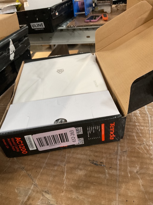 Photo 1 of Tenda AC1200 Dual Band Gigabit Wireless Access Point, Ceiling Mount WiFi Access Point, Coverage 3200 sq.ft|PoE Powered|Surport IEEE 802.11ac Wave 2 and MU-MIMO|White(I24)