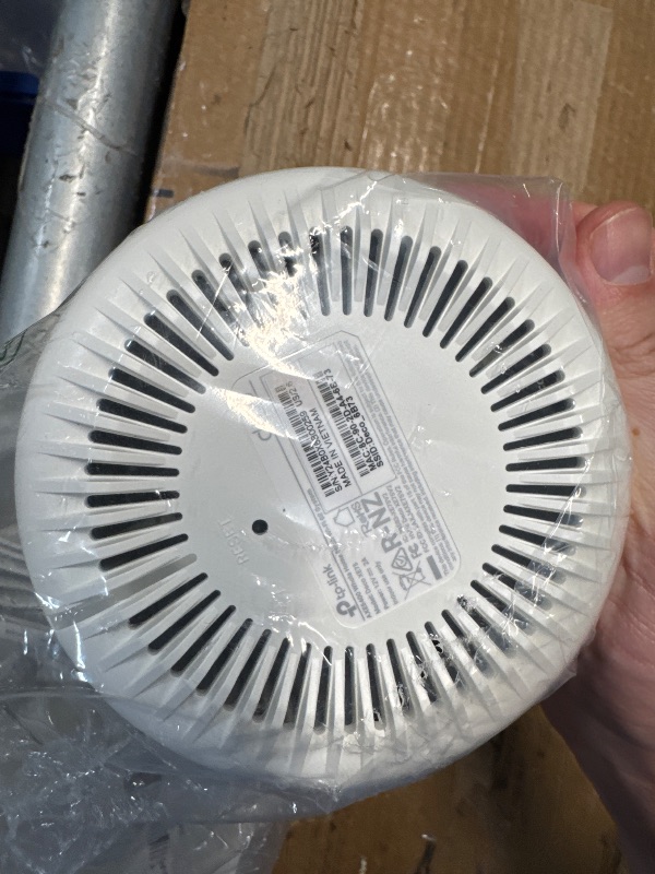 Photo 1 of (MISSING POWER CORD) TP-Link Deco XE75 AXE5400 Tri-Band WiFi 6E Mesh System - Covers up to 5500 Sq.Ft, Replaces WiFi Router and Extender, AI-Driven Mesh, 6GHz Band, 2-Pack