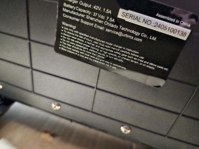 Photo 1 of (missing pieces) Gyroor C1 Plus Electric Scooter for Adults with Seat & Pet Basket - 30 Miles Range 650W Motor 48V 13.5Ah Battery 18.6MPH 14" 