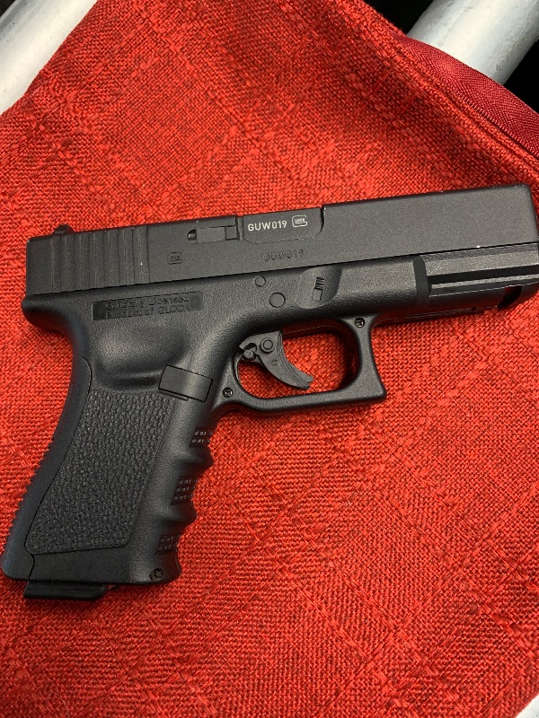 Photo 1 of (missing clip)(co2 leaks) Umarex Glock 19 Gen3 .177 Caliber BB Gun Air Pistol