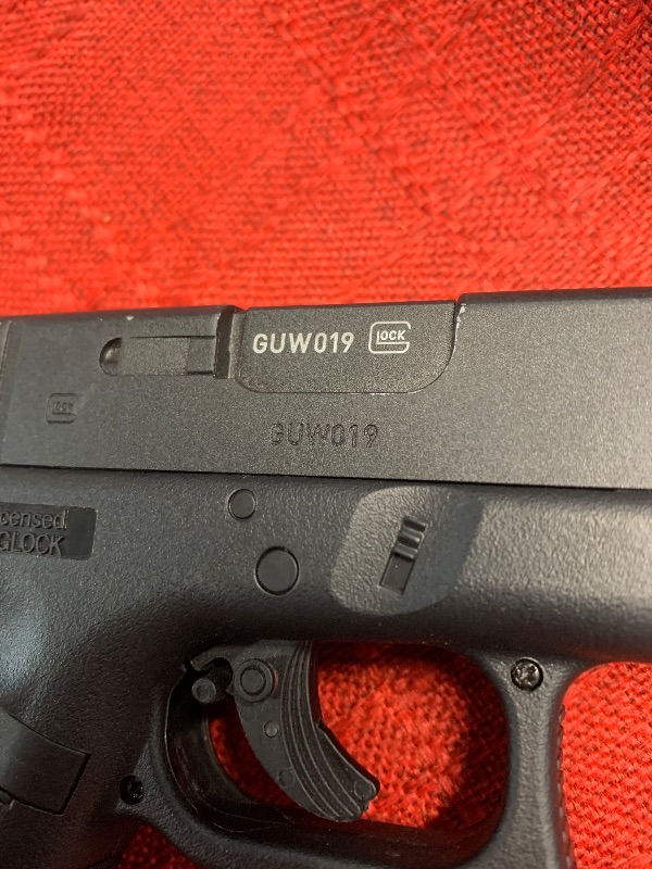 Photo 1 of (missing clip)(co2 leaks) Umarex Glock 19 Gen3 .177 Caliber BB Gun Air Pistol