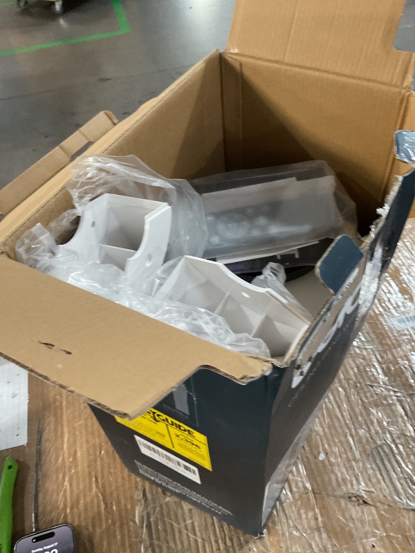 Photo 1 of ****FOR PARTS ONLY****MAJOR DAMAGE****
ocioc Quiet Ceiling Fan with LED Light DC motor 32 inch Large Air Volume Remote Control White for Kitchen Bedroom Dining room Patio