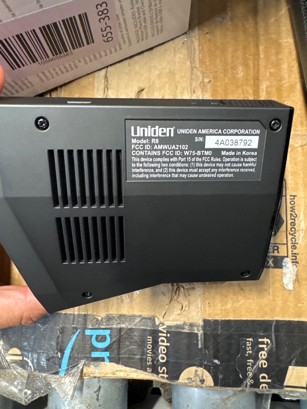 Photo 1 of ***DOESN'T WORK***
UNIDEN R8 Extreme Long-Range Radar/Laser Detector, Dual-Antennas Front & Rear Detection w/Directional Arrows, Built-in GPS w/Real-Time Alerts, Voice Alerts, Red Light Camera,Speed Camera Alerts,Black