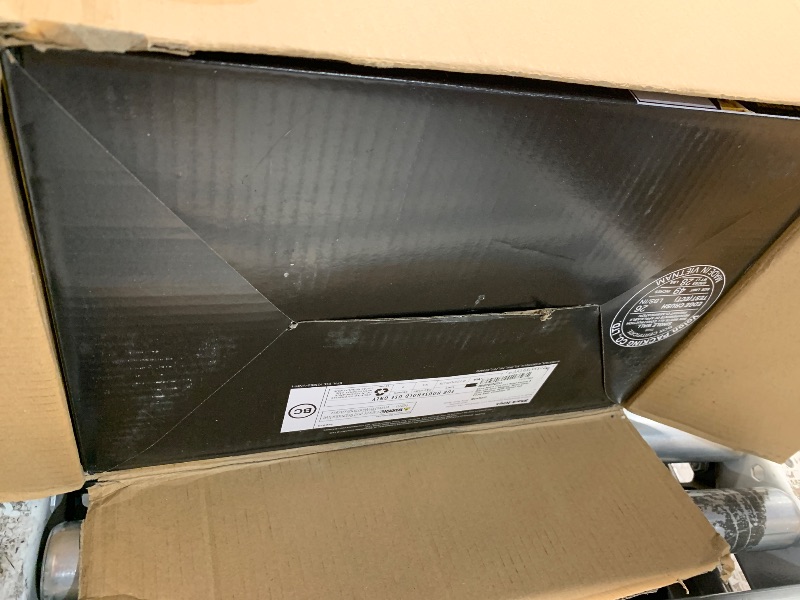 Photo 1 of ****FOR PARTS ONLY**** MISSING CHARGING DOCK***
Shark Matrix Plus 2in1 Robot Vacuum & Mop with Sonic Mopping, Matrix Clean, Home Mapping, HEPA Bagless Self Empty Base, CleanEdge, for Pet Hair, Wifi, Black/Silver (RV2610WA)