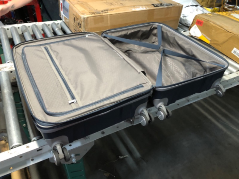 Photo 1 of ***DAMAGED - WHEEL BROKEN - COVERED IN SCRATCHES - SEE PICTURES***
Samsonite Freeform 24-Inch Medium Luggage with Dual 360° Spinner Wheels - Checked Suitcase - TSA Lock, Airline-Approved - Lightweight Durable Polypropylene Expandable Hardshell - Navy