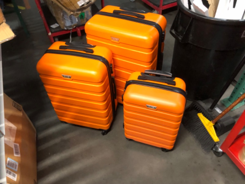 Photo 1 of ***DAMAGED - SCRATCHED - ZIPPER ON LARGEST LUGGAGE PIECE BROKEN - SEE PICTURES***
Coolife Luggage 3 Piece Set Suitcase Spinner Hardshell Lightweight TSA Lock (orange)