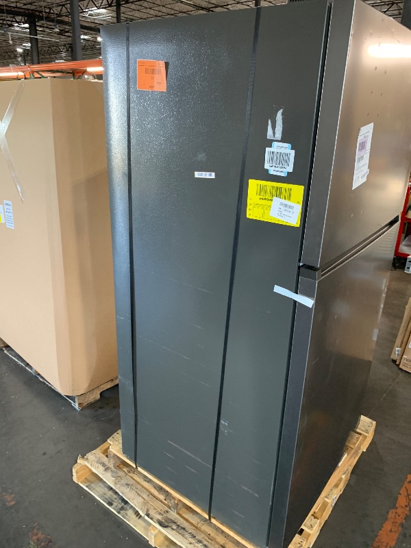 Photo 1 of **************FOR PARTS ONLY---SEE NOTES BEFORE BID*********************
BLACK+DECKER 24 Cu. Ft. Top Mount Refrigerator with Freezer, 2 Door Refrigerator with Top Freezer and Adjustable Temperature Control, Full Size Kitchen, ENERGY STAR, BR2400JS, Stainl