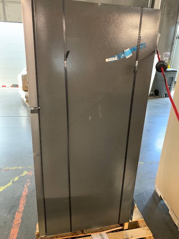 Photo 1 of **************FOR PARTS ONLY---SEE NOTES BEFORE BID*********************
BLACK+DECKER 24 Cu. Ft. Top Mount Refrigerator with Freezer, 2 Door Refrigerator with Top Freezer and Adjustable Temperature Control, Full Size Kitchen, ENERGY STAR, BR2400JS, Stainl