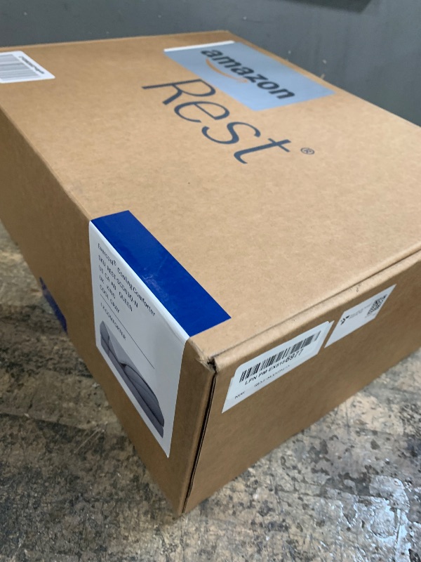 Photo 1 of ***(STOCK PHOTO FOR REFERENCE ONLY)***Cooling Comforter, Full/Queen, Blanket for Hot Sleepers, All Season Bedding to Keep Cool for Night Sweats, Breathable Lightweight Blanket, 90"x90" Inches, Cool Gray