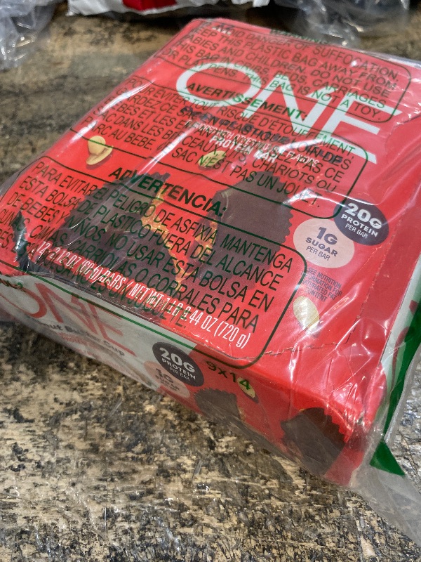 Photo 1 of **EXP: 03/2026 ** ONE Protein Bars, Peanut Butter Cup, Gluten Free with 20g Protein and 1g Sugar, Pantry Staples, 2.12 oz (12 Count)