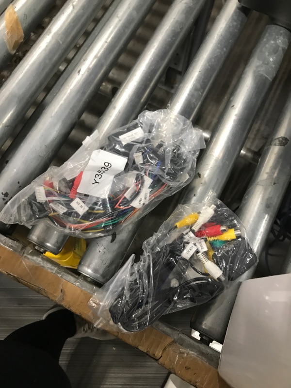 Photo 1 of [4G+64G] Android Car Radio for Volkswagen VW Jetta Passat Golf Beetle Polo Caddy Tiguan Touran for SEAT for Skoda with Wireless CarPlay Android Auto, 7 Inch Car Radio with Bluetooth,GPS,WiFi,Camera