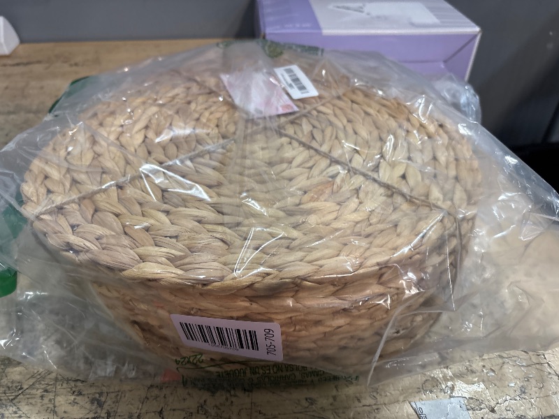 Photo 1 of 10 Pack, Round Woven Placemats, Natural Water Hyacinth Place mats, Braided Straw Table Mats for Dining Table, Christmas Placemats (13.8 inch)