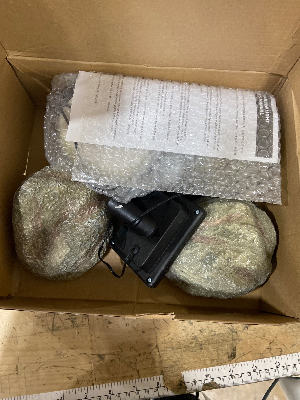 Photo 1 of **DAMAGED/MINOR CRACK ON ONE ROCK**LIYAOLI Solar Rock Lights 4-Pack | Auto-Dimming & 8H Runtime | IP44 Waterproof Landscape Lighting for Garden/Pathway/Lawn Outdoor Decorative (Natural Stone Texture)