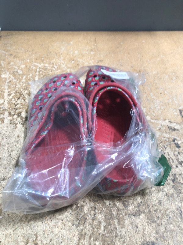 Photo 1 of (MAJOR USAGE) Crocs Unisex-Adult Classic Clog, Clogs for Women and Men, Varsity Red, 10 Men/12 Women