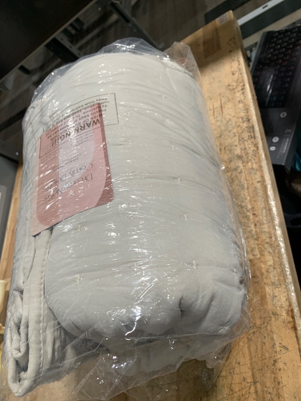 Photo 1 of (used) WDCOZY Beige California Oversized Cal King Size Quilt Bedding Sets with 2 Pillow Shams, for All Season, 3 Pieces, 116x106 inches
