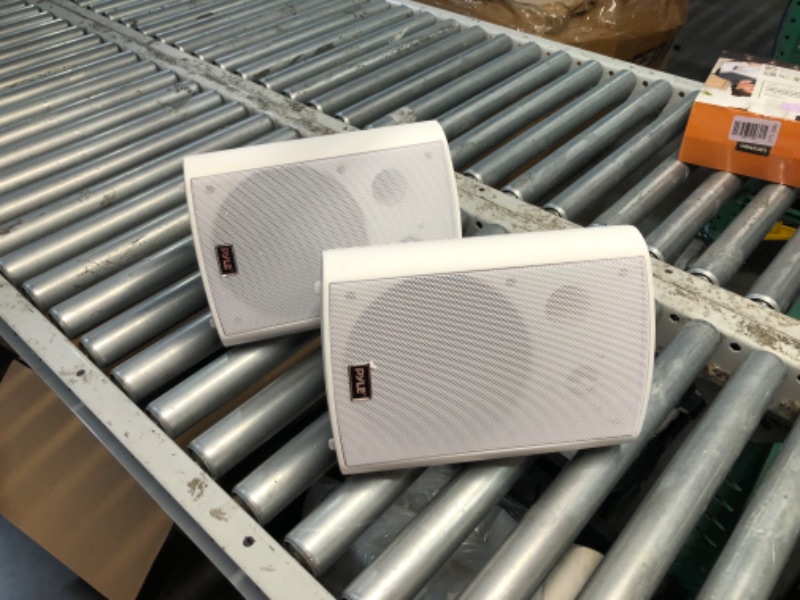 Photo 1 of ***INCOMPLETE - SEE COMMENTS***
Pyle 6.5 Inch Wall Mount Waterproof Speaker System for Indoor or Outdoor Wireless Bluetooth Surround Sound System, White (2 Pack)