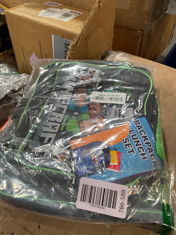 Photo 1 of (BAGGED) Minecraft Creeper 16 Inch Kids Backpack with Lunch Bag