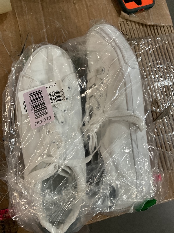 Photo 1 of (*minor usage*) FRACORA Mens White Tennis Shoes Low Top Fashion Sneakers PU Leather Casual Shoes for Men(White, US10)