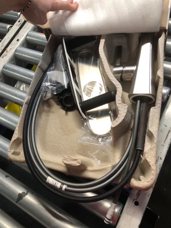 Photo 1 of ***(PARTS ONLY/MISSING PARTS/ NON FUNCTIONAL)***Delta Lenta Brushed Nickel Kitchen Faucet with Pull Down Sprayer, Modern Single Hole Kitchen Sink Faucet, Single Handle, SpotShield Stainless 19802Z-SP-DST