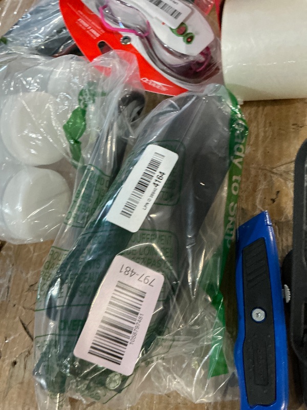 Photo 1 of 10" Rack PDU - 1U (4 Outlet) Power Distribution Unit 10 inch for Mini Racks w/Protection (110V/15A 6ft Cable) Network Cabinet Rackmount Power Strip (in Wall, Desk or Server Rack Mount) Tupavco TP1713