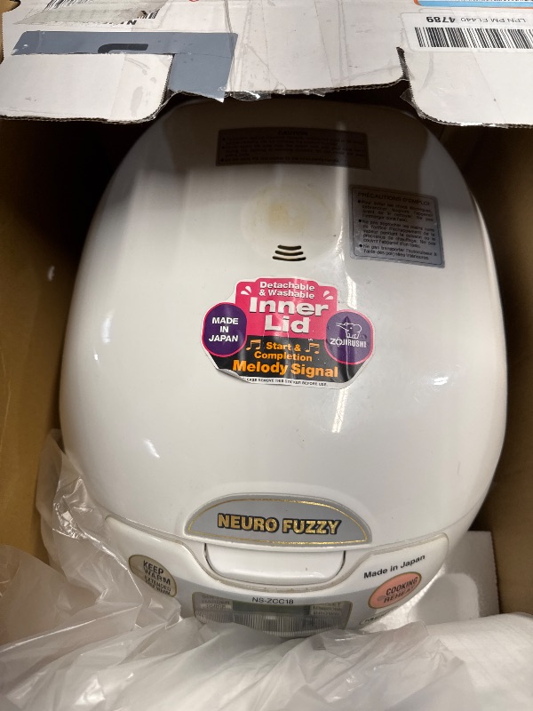Photo 1 of (parts) (not functional) Zojirushi Neuro Fuzzy 10-Cup Rice Cooker and Warmer (Premium White)