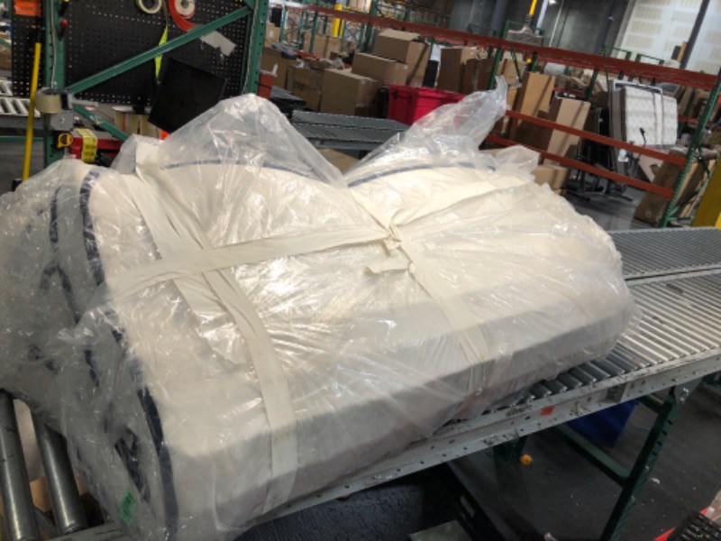 Photo 1 of  Queen Mattress 12 Inch | Hybrid Mattresses Queen Size in a Box | Medium Firm Memory Foam and Individual Pocket Springs | Fiberglass Free Bed Mattres | Breathable | CertiPUR-US