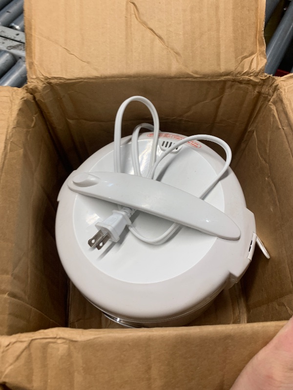 Photo 1 of ***(PARTS ONLY/ MAJOR DAMAGE/ NON FUNCTIONAL)***Aroma Housewares 8-Cup (Cooked) (4-Cup UNCOOKED) Cool Touch Rice Cooker (ARC-914S)