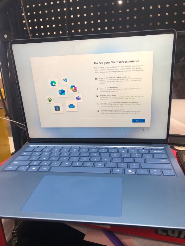 Photo 1 of ** SEE NOTES **Microsoft Surface Laptop (2024), Windows 11 Copilot+ PC, 13.8" Touchscreen Display, Snapdragon X Plus (10 core), 16GB RAM, 512GB SSD Storage, Sapphire