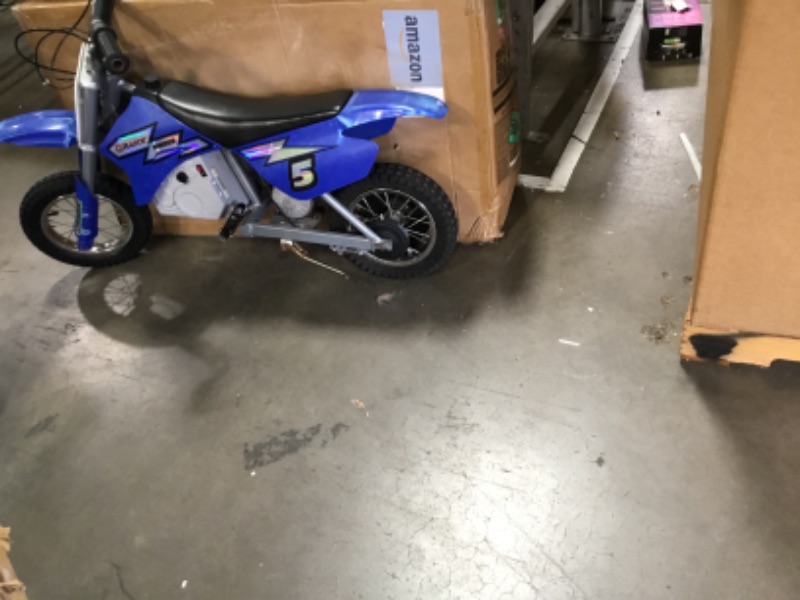 Photo 1 of **Final sale , Does not work !! Turns on does not drive & back tire is flat **
Razor MX350 Dirt Rocket Electric Motocross Bike, Blue, 10-12 inches