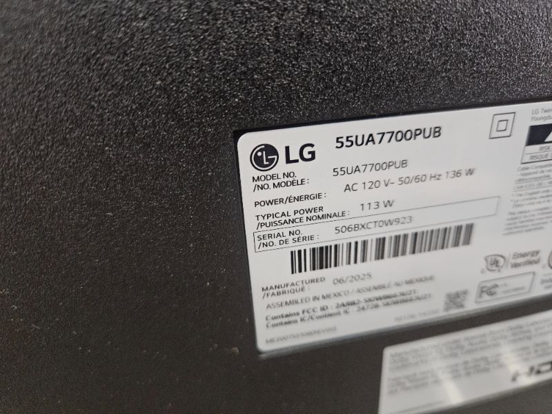 Photo 1 of ** Broken screen, final sale ** LG 55UA7700P 55 inch Class UA77 Series LED AI 4K Smart webOS TV (2025)