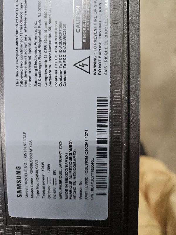 Photo 1 of ** Damaged screen ** Samsung The Frame QN50LS03D 50" 4K HDR Smart QLED TV