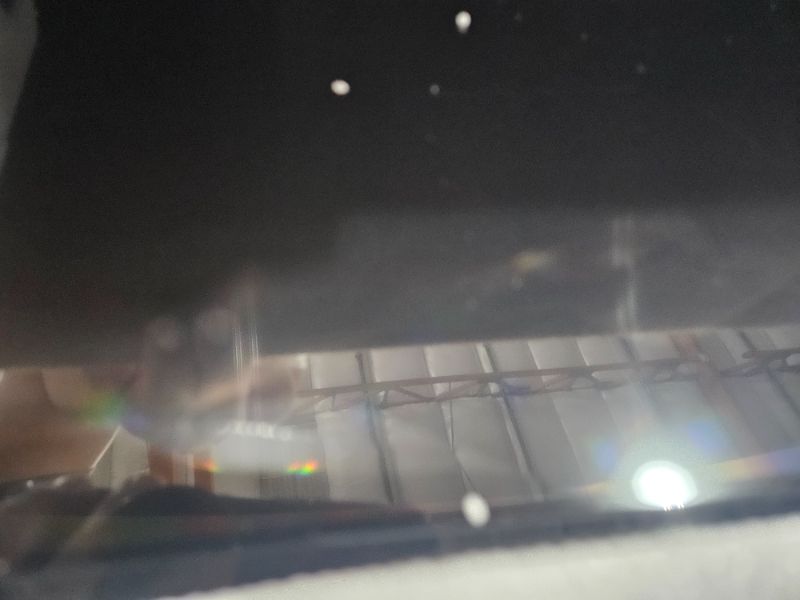 Photo 1 of ** Broken screen ** Samsung 65-Inch Class QLED Q7F Series Samsung Vision AI Smart TV (2025 Model, 65Q7F) Quantum HDR, Object Tracking Sound Lite, Q4 AI Gen1 Processor, 4K upscaling, Gaming Hub, Alexa Built-in