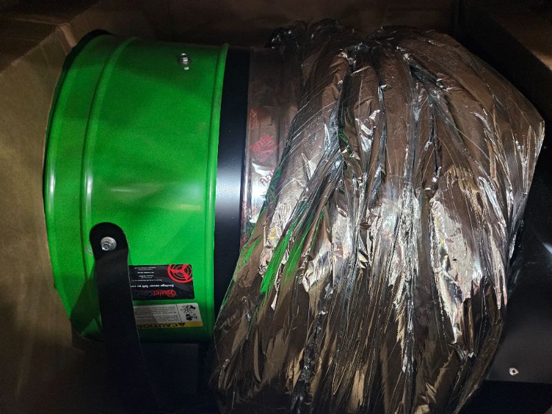 Photo 1 of ***************DAMAGED-DENTED*************
Quietcool QC ES-4700 RF Energy Saver Advanced Whole House Fan with Wireless Control - Up to 4195 CFM - As low as 75 watts - Two Speed - Covers up to 2,098 SQFT - 10 Year Warranty