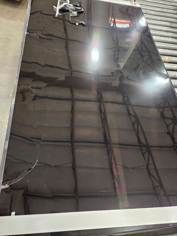 Photo 1 of ** broken screen, final sale ** Samsung 70-Inch Class Crystal UHD U8000F 4K Smart TV (2025 Model) Endless Free Content, Crystal Processor 4K, MetalStream Design, Knox Security, Alexa Built-in