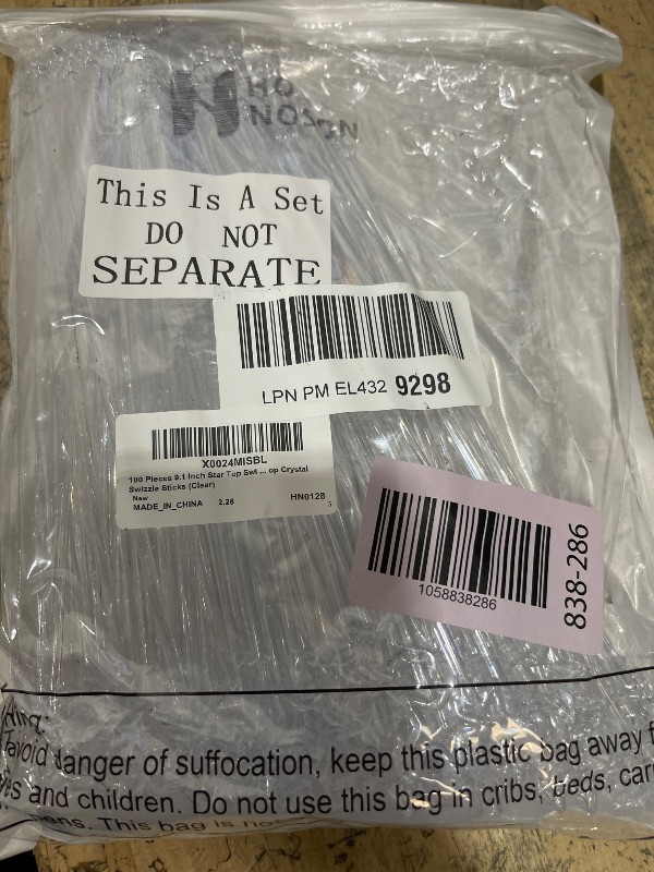 Photo 1 of 100 Pieces 9.1 Inch Star Top Swizzle Sticks Disposible Plastic Star Top Crystal Swizzle Sticks (Clear)