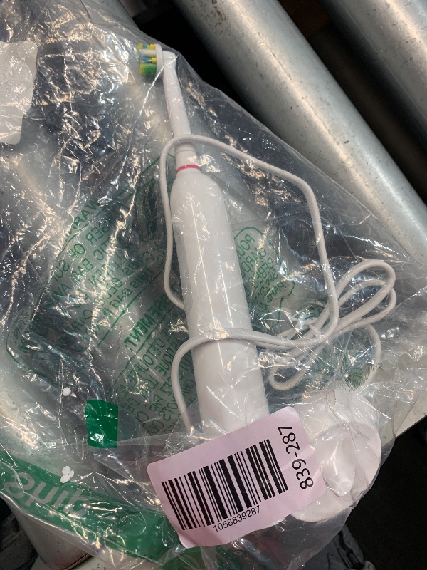 Photo 1 of (used)(see all images) Oral-B Pro 1000 Rechargeable Electric Toothbrush, White
