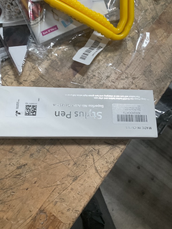 Photo 1 of ***PARTS ONLY ****Stylus Pen for iPad 6th-11th Generation-2X Fast Charge Active Pencil Compatible with 2018-2025 Apple iPad Pro 11"/12.9"/M4, iPad Air 3/4/5/M2/M3,iPad mini 5/6 Gen-White