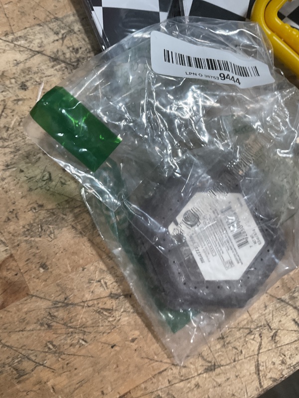 Photo 1 of Burt’s Bees 100% Natural Origin Mattifying Powder Foundation, Bamboo, 0.3 Ounce, Packaging May Vary