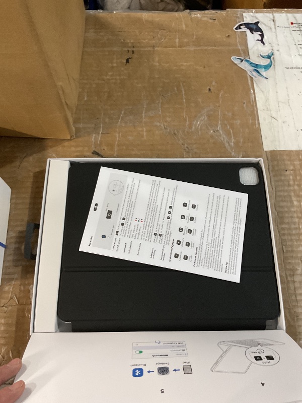 Photo 1 of (MISSING MAGNETIC CASE) ESR iPad Air 13 Inch Case Keyboard (M3/M2, 2025/2024) & iPad Pro 12.9 inch (3/4/5/6th Gen) Magic Keyboard, Easy-Set Floating Cantilever Stand, Precision Multi-Touch Trackpad, Rebound Series, Black