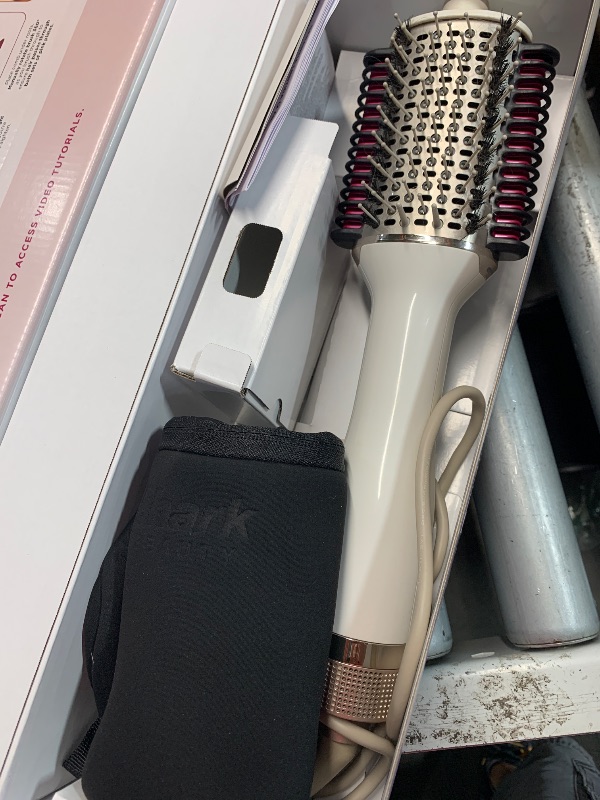 Photo 1 of (used)(see images) Shark HT212 SmoothStyle Heated Comb + Blow Dryer Brush with Heat Resistant Storage Bag, Dual Mode, for All Hair Types, Silk