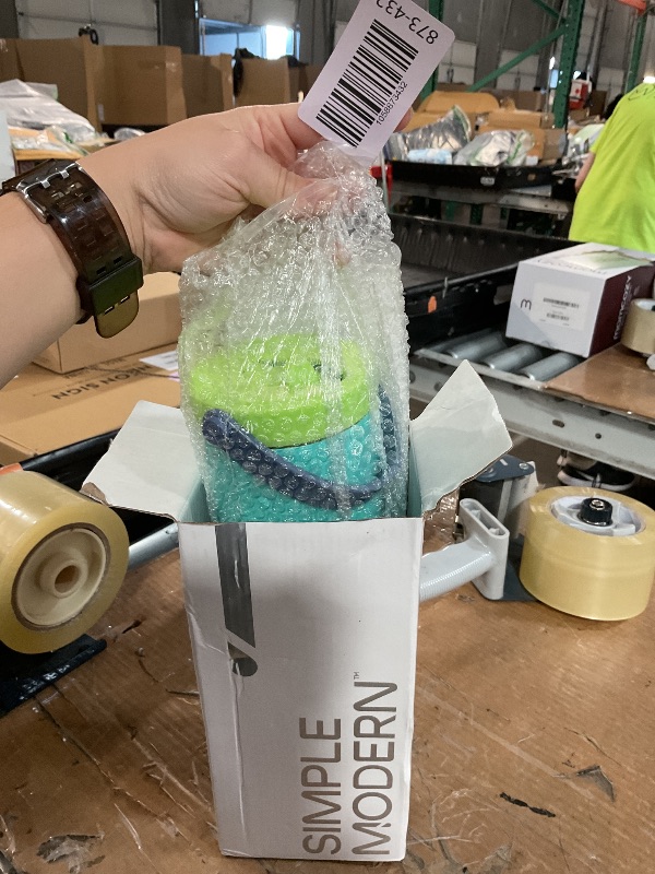 Photo 1 of ***(BROKEN LID)***Simple Modern Trek Pivot | 24oz Kids Flip Straw Tumbler with Handle and Silicone Boot | Insulated Water Bottle Stainless Steel Cup | School Travel Jug | Ocean Water