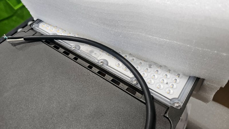 Photo 1 of ***FACTORY SEALED***
Dimgogo LED Parking Lot Light 240W, UL Listed 36000LM 5500K Light with Dusk to Dawn Photocell, Adjustable Arm Mount, IP66 Waterproof, Commercial LED Area Security for Parking Lot, Roadway, 2 Packs