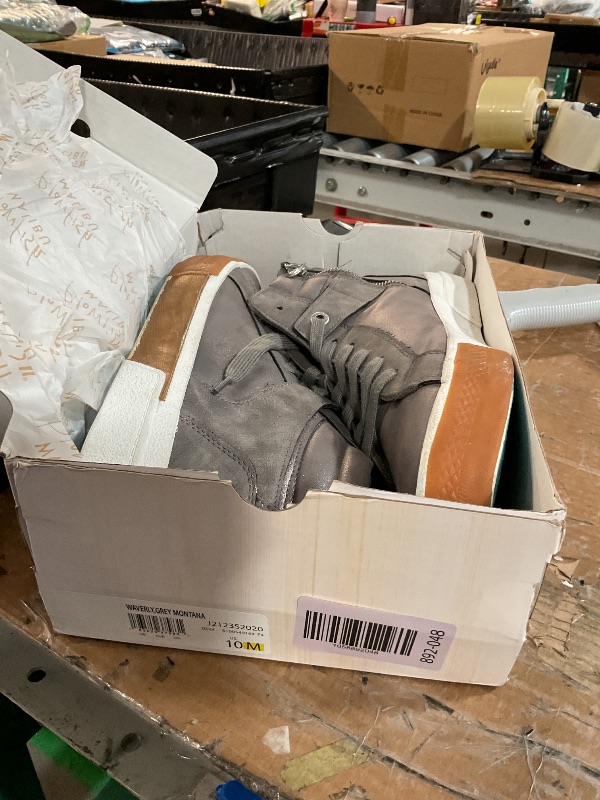 Photo 1 of ****BOTH ZIPPERS BROKEN****
Blowfish Malibu Womens Waverly High Top Sneaker Grey 10 M